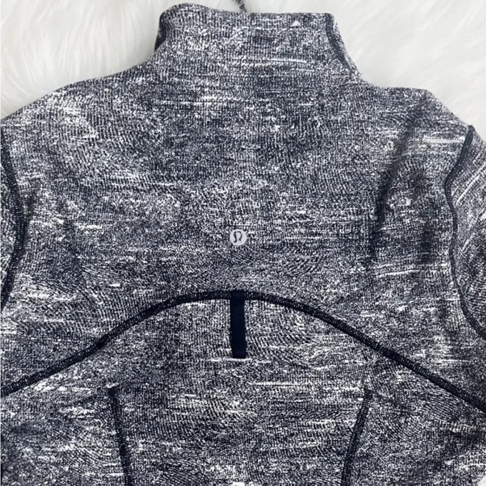 Lululemon Define Jacket in Rush Jacquard Black White - Size 6